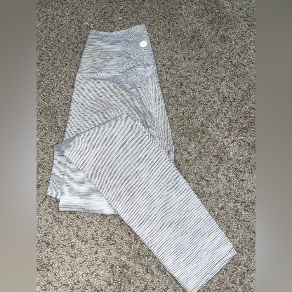 Lululemon wunder under